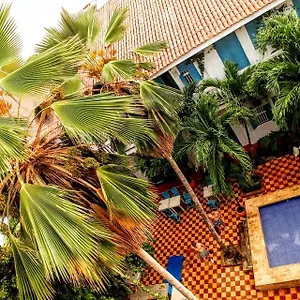 media-luna-hostel.cartagena-hotels.org/